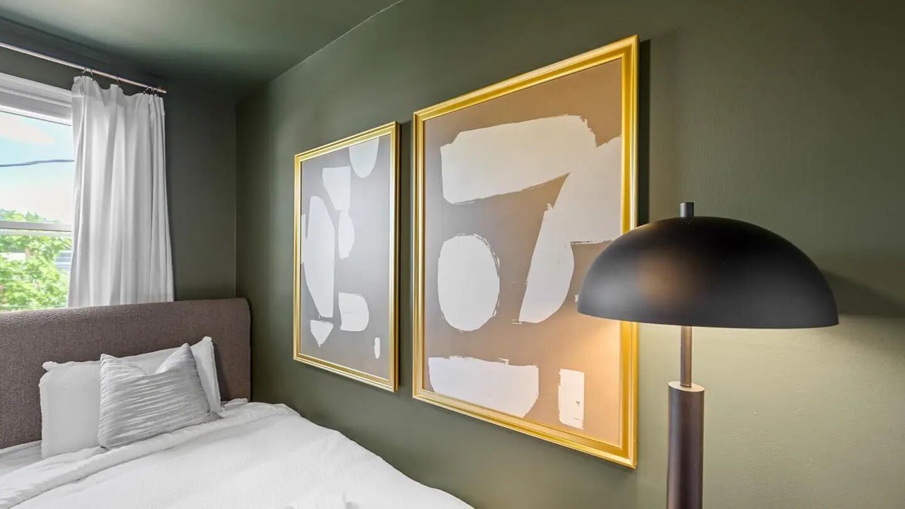 Photo of Bedroom in Del Ray
