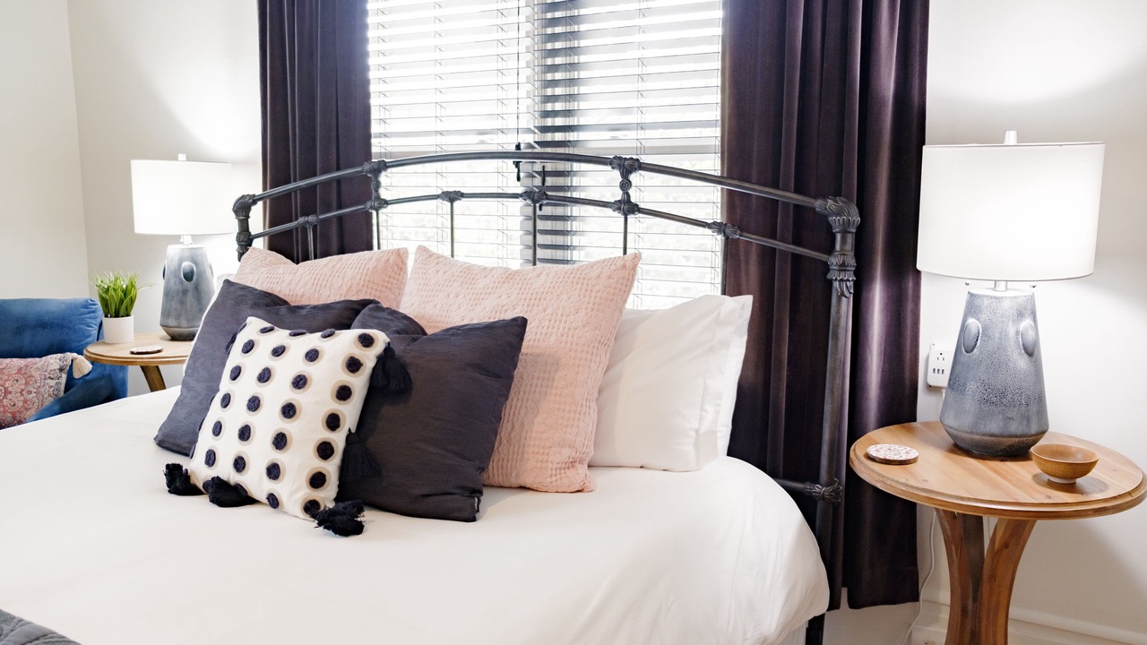 Photo of Bedroom in Crestline Heights