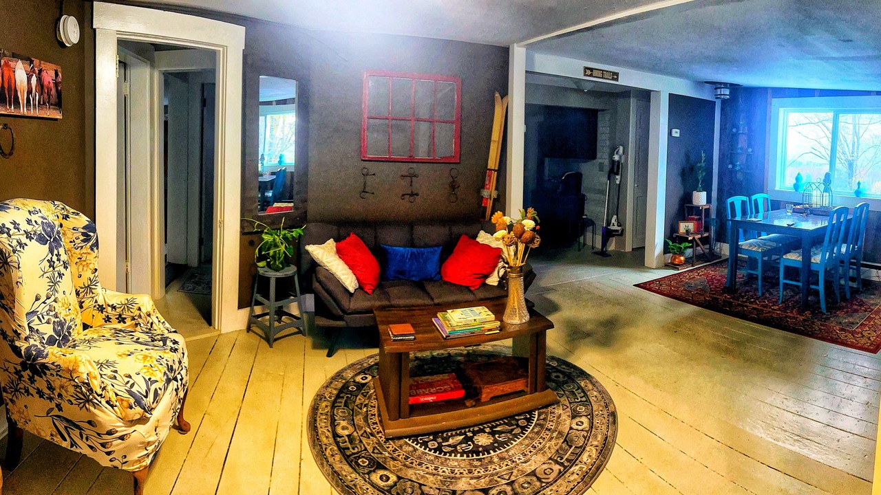 Photo of Livingroom in Hancock