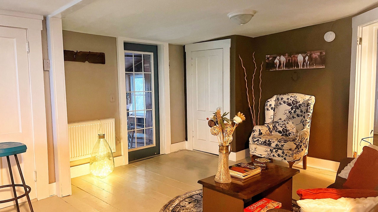 Photo of Livingroom in Hancock