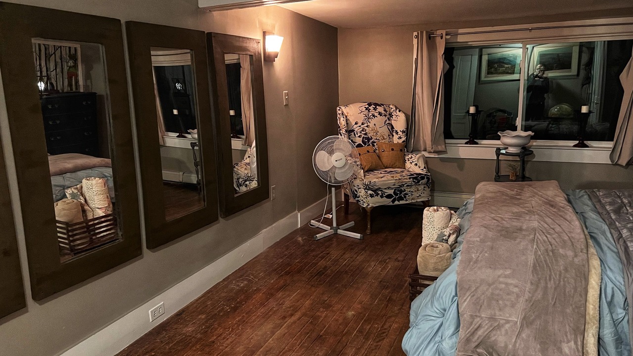 Photo of Bedroom in Hancock