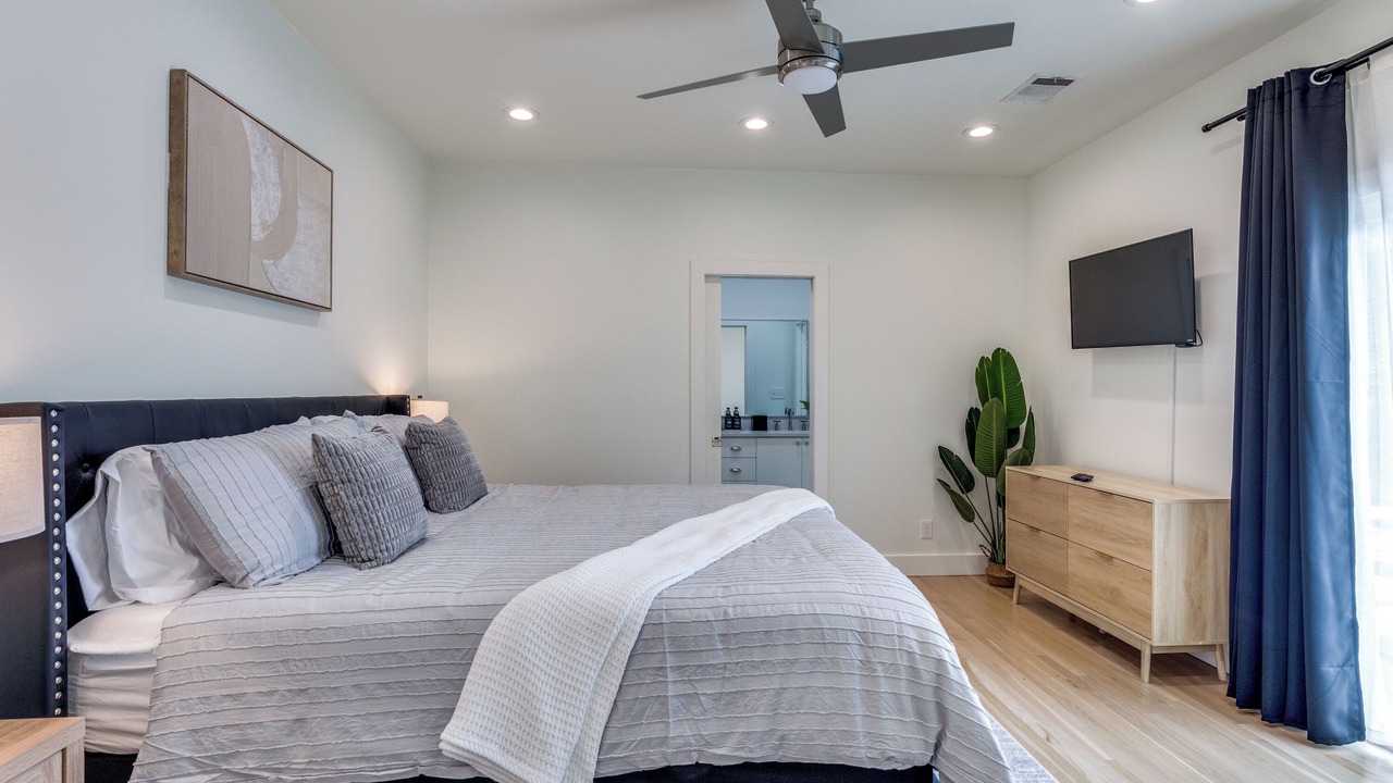 Photo of Bedroom in Fort Worth Cultural District