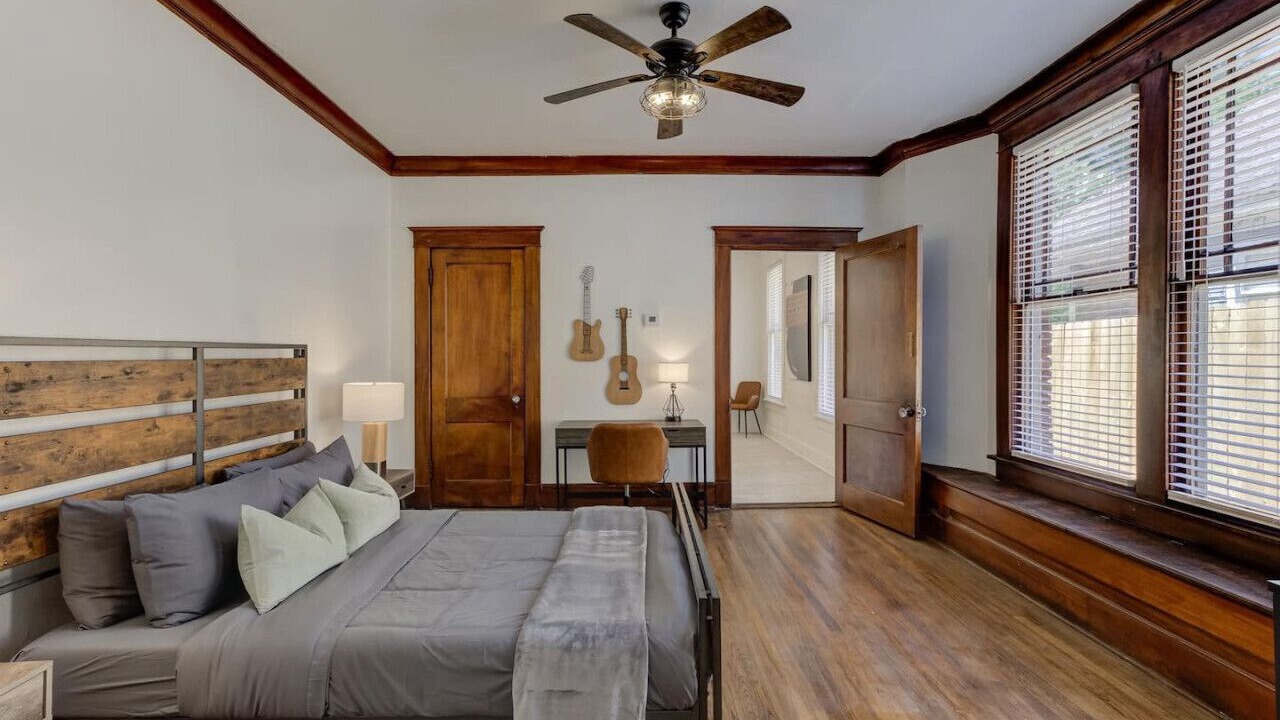 Photo of Bedroom in Cooper-Young Historic District