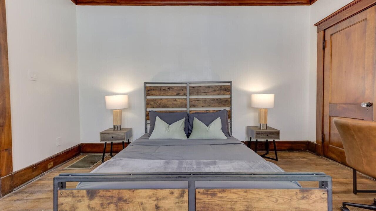 Photo of Bedroom in Cooper-Young Historic District