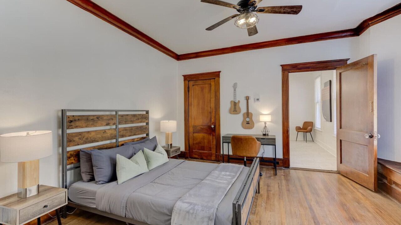 Photo of Bedroom in Cooper-Young Historic District