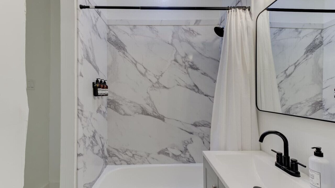 Photo of Bathroom in Cooper-Young Historic District