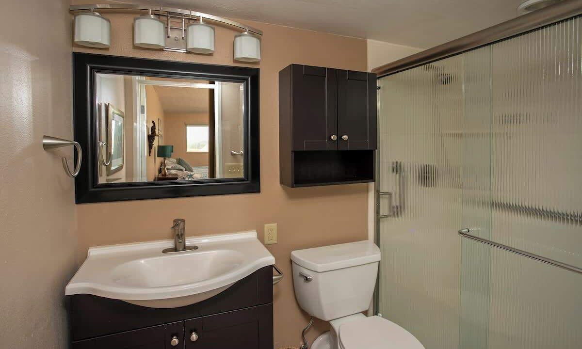 Photo of Bathroom in Gearhart