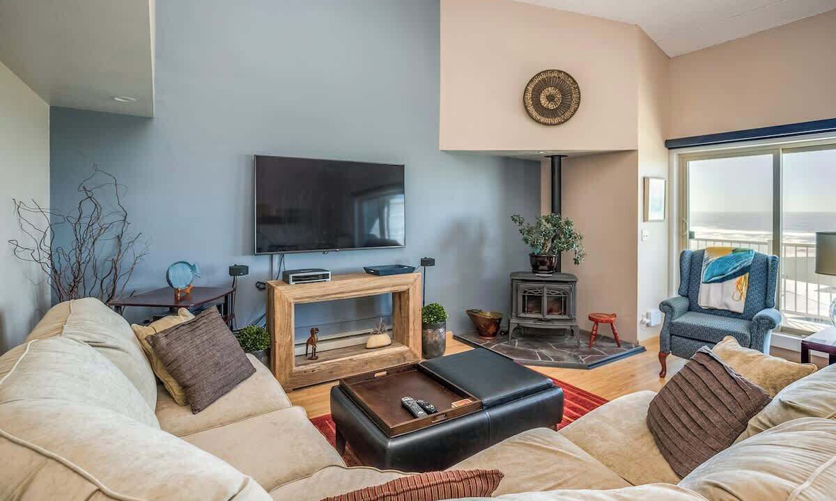 Photo of Livingroom in Gearhart