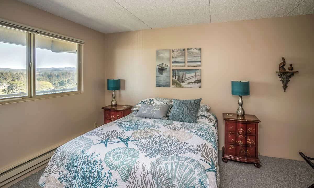 Photo of Bedroom in Gearhart