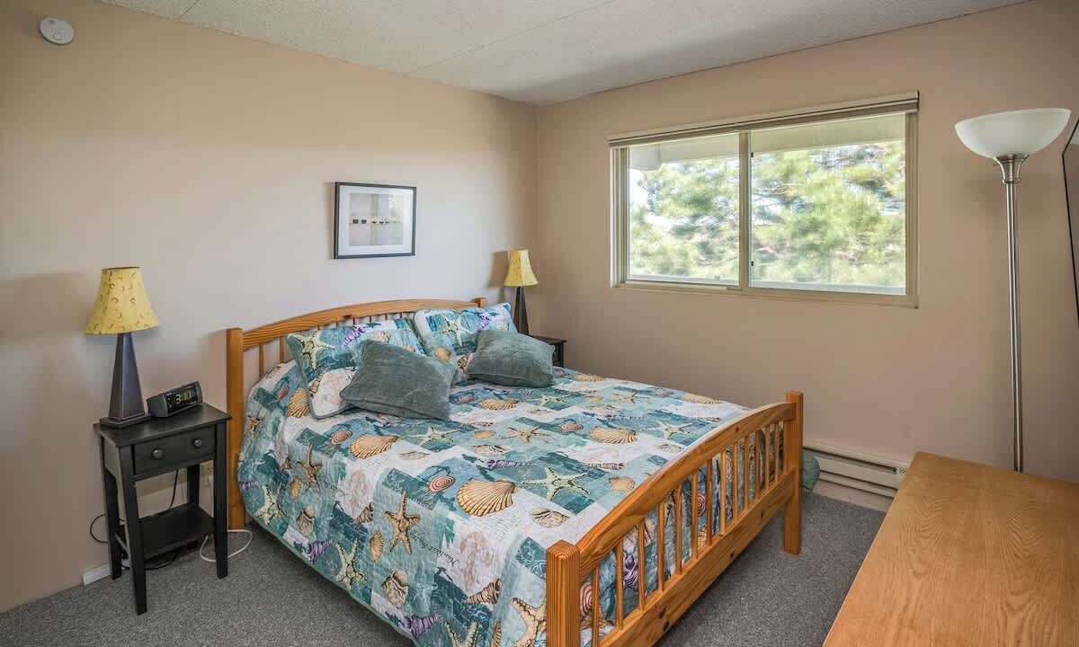 Photo of Bedroom in Gearhart