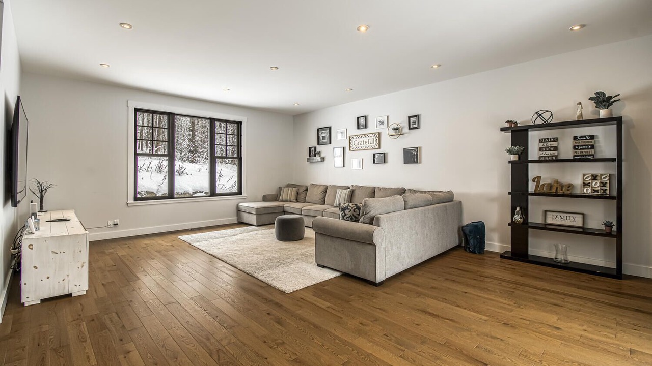 Photo of Livingroom in Saint-Faustin-Lac-Carre