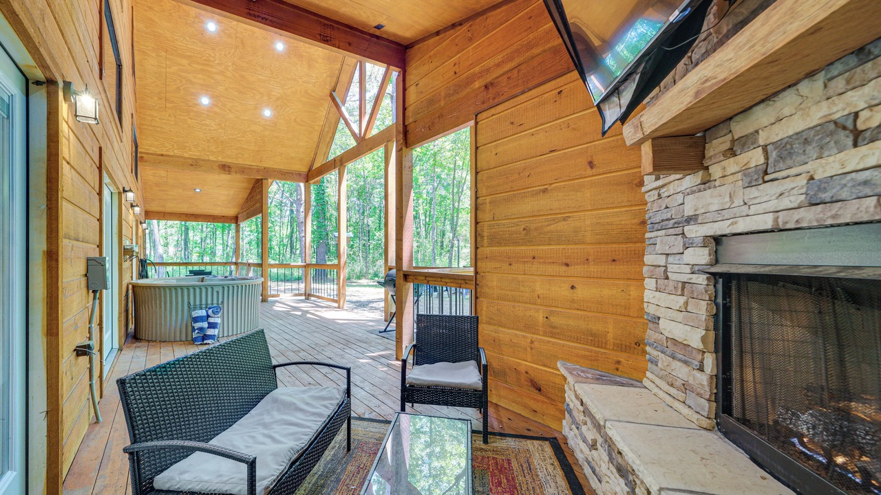 Photo of Livingroom in Broken Bow