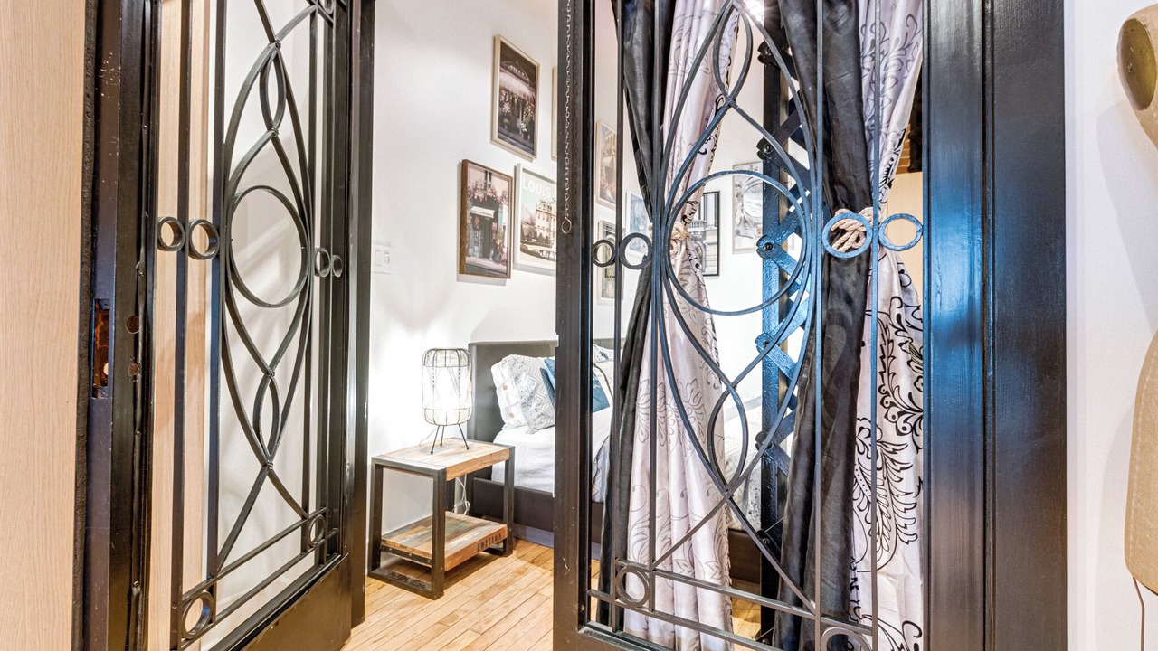 Photo of Bedroom in Old Montreal