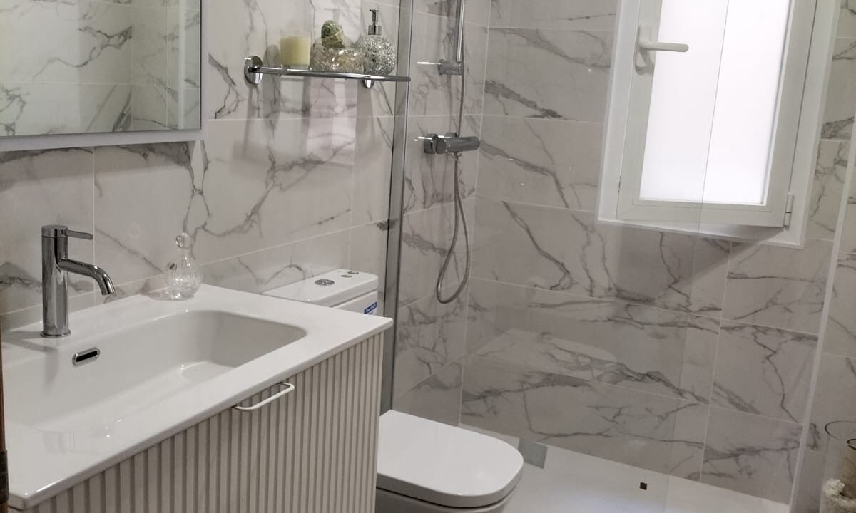Photo of Bathroom in Miramar