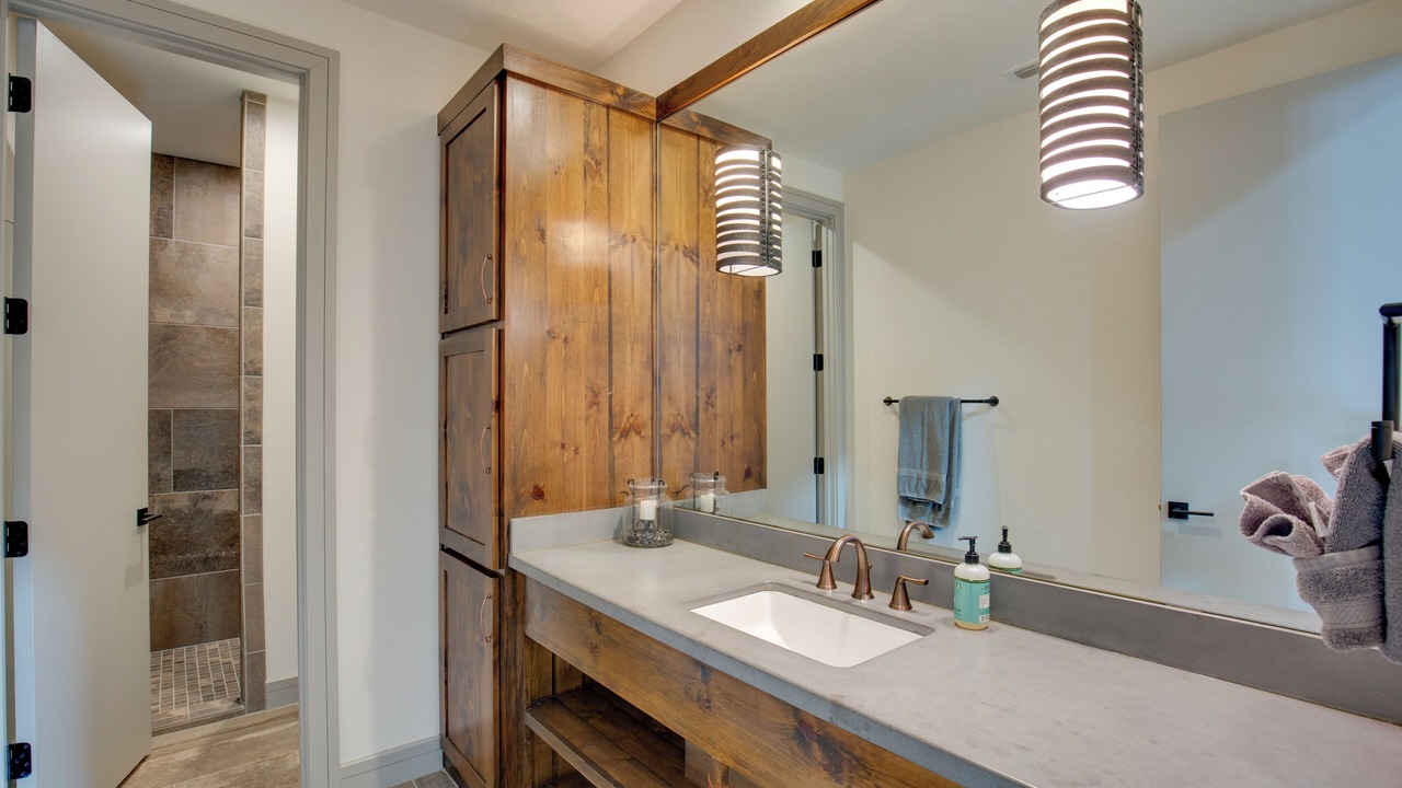 Photo of Bathroom in Elmo