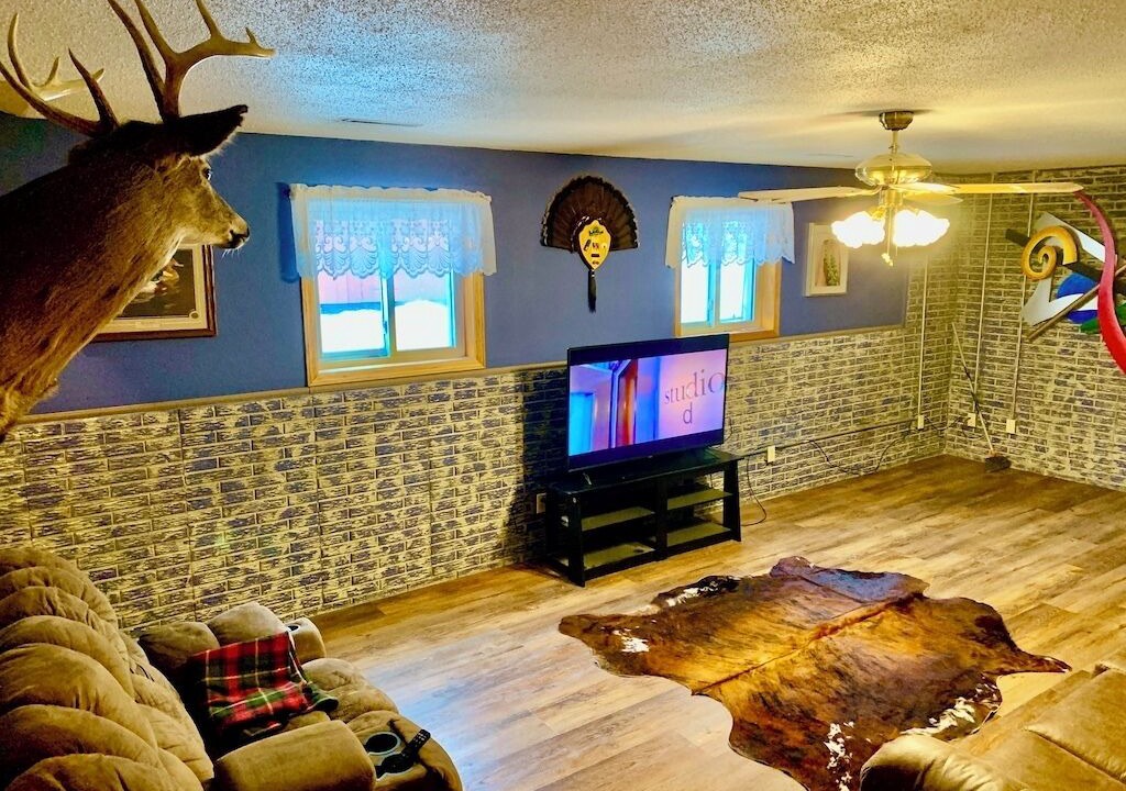 Photo of Livingroom in Lansing