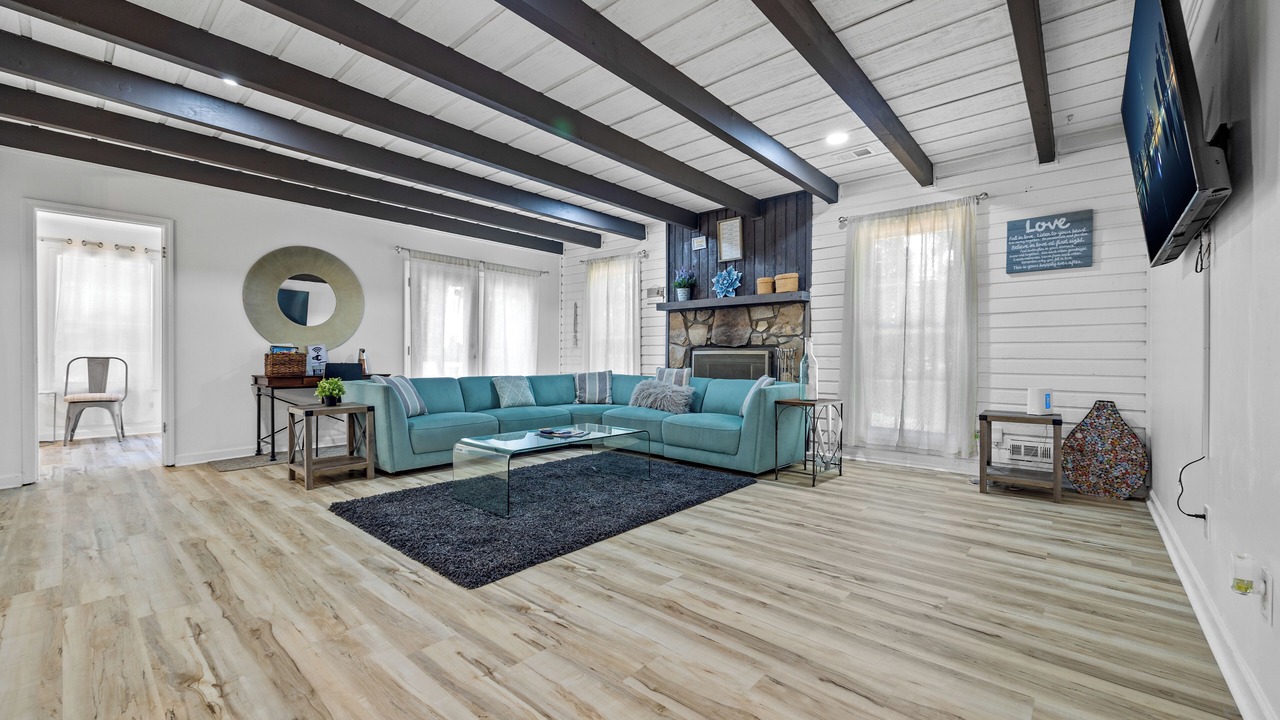 Photo of Livingroom in Stone Mountain