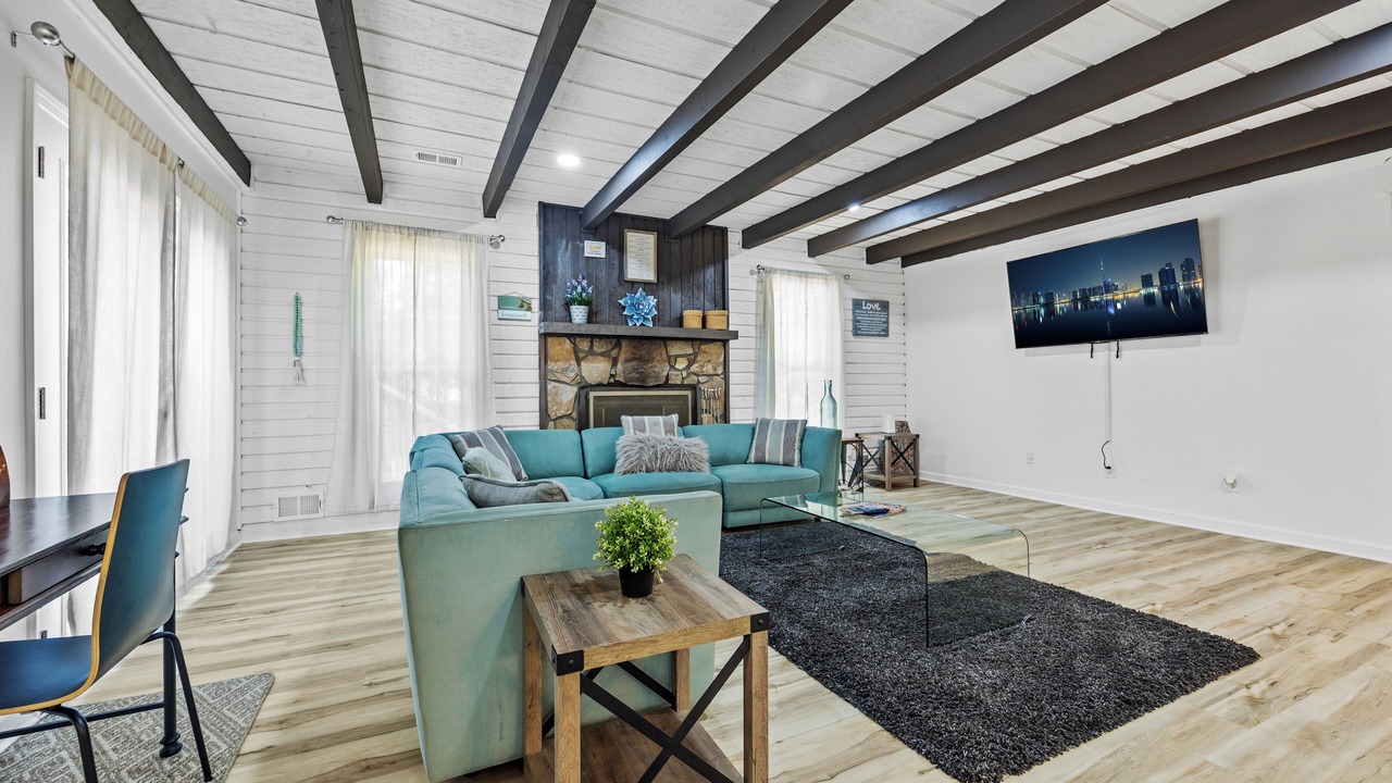 Photo of Livingroom in Stone Mountain