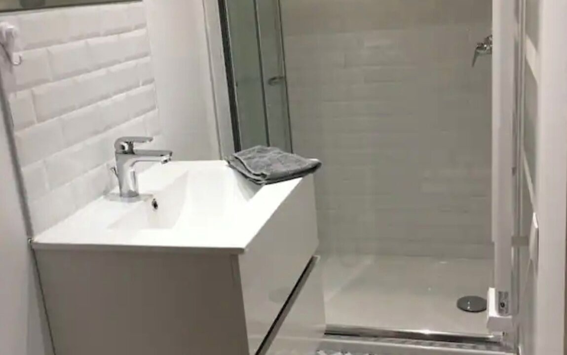Photo of Bathroom in La Salvetat-sur-Agout