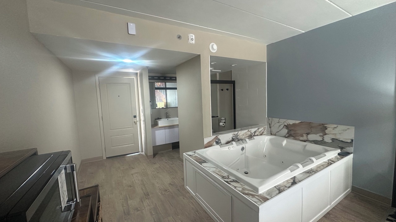 Photo of Bathroom in Hannibal