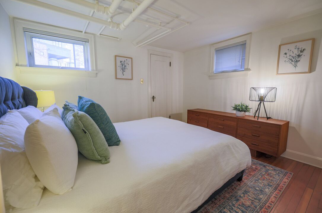 Photo of Bedroom in Mount Royal