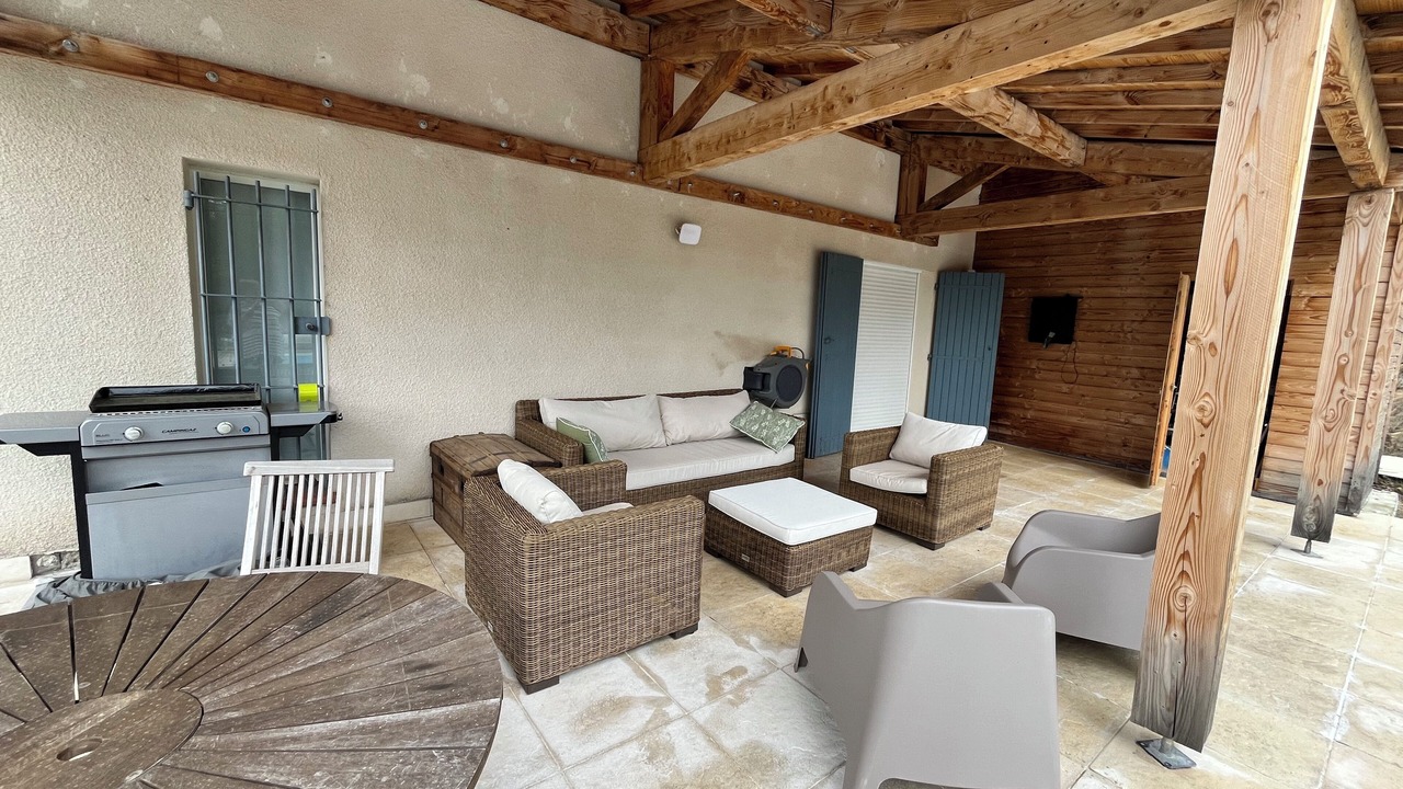 Photo of Patio Balcony in Oms