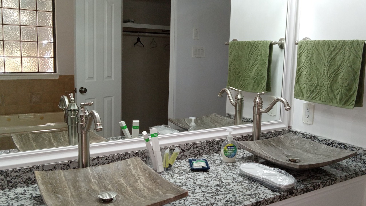 Photo of Bathroom in Roswell