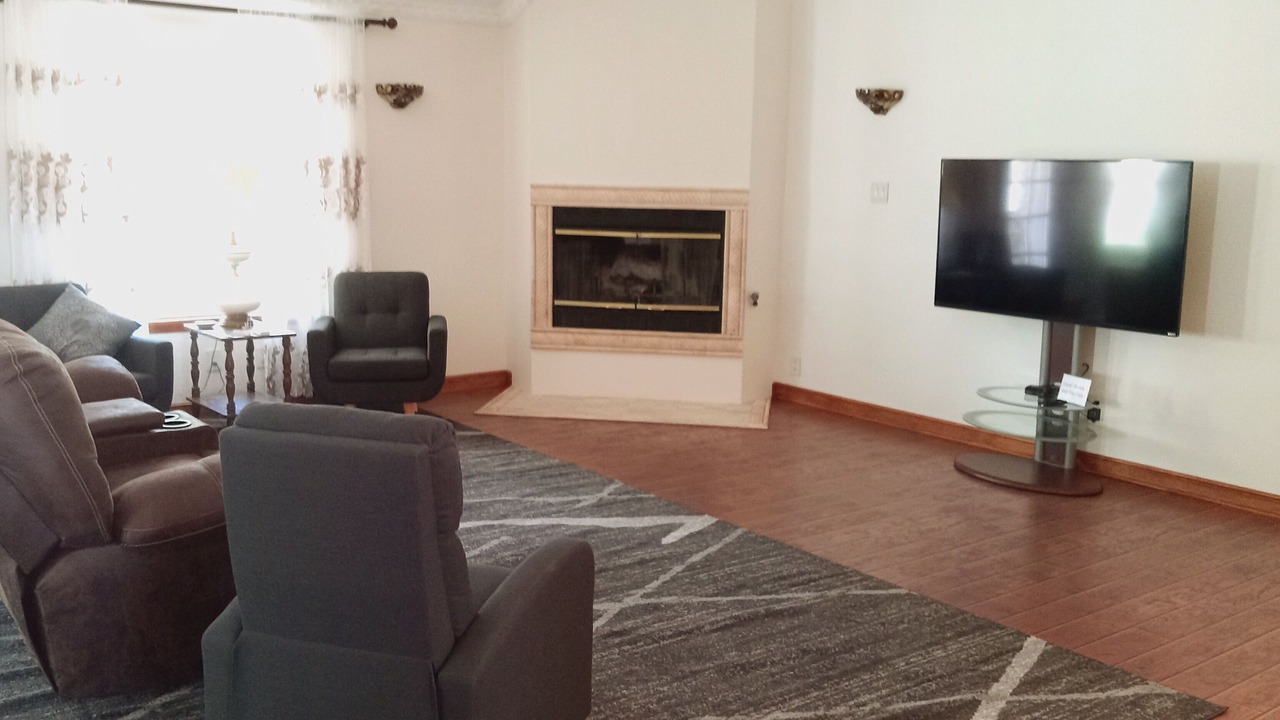 Photo of Livingroom in Roswell