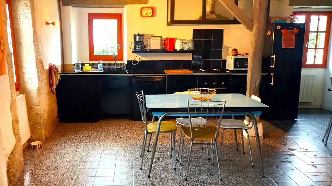 Photo of Others in Sarrant