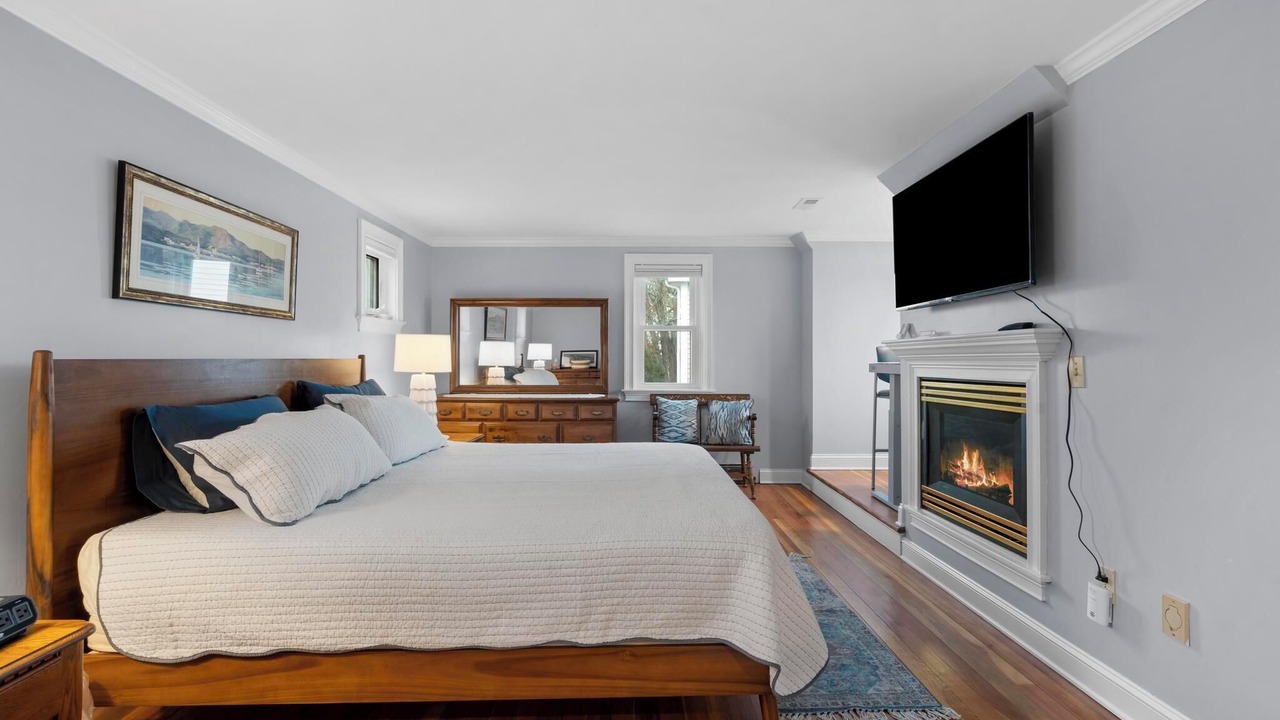 Photo of Bedroom in Westbrook Center