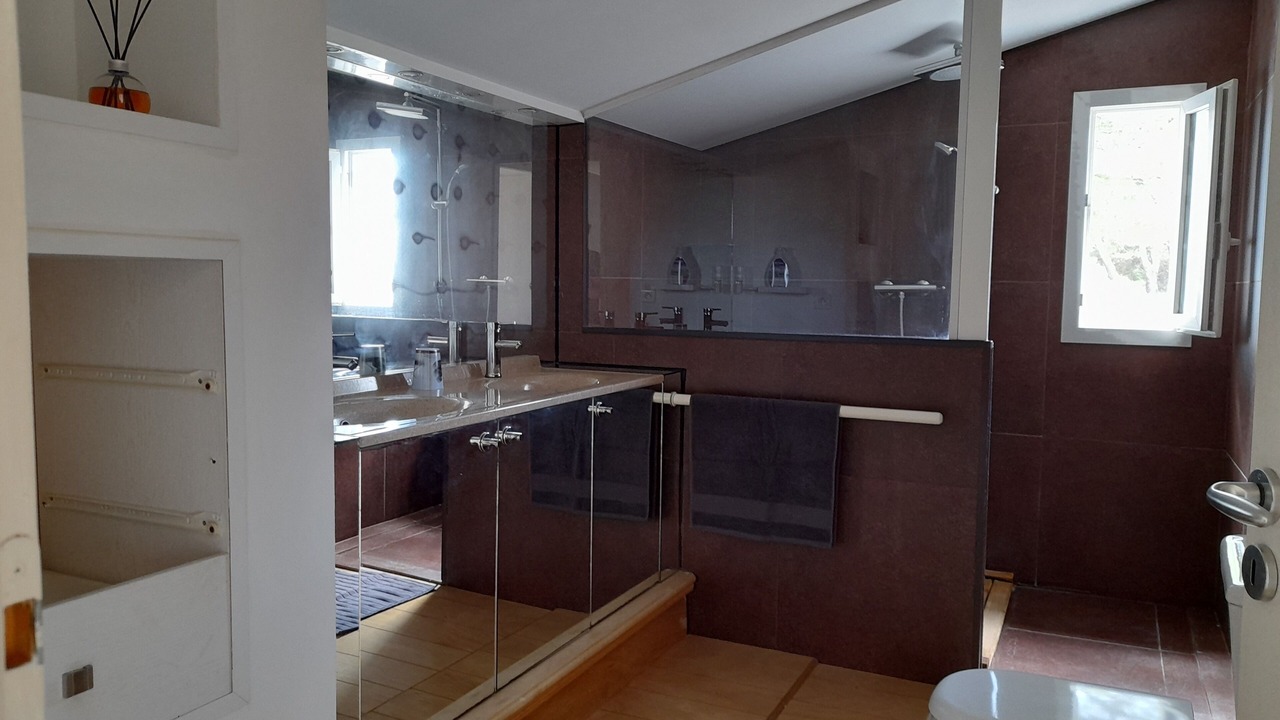 Photo of Bathroom in Azille