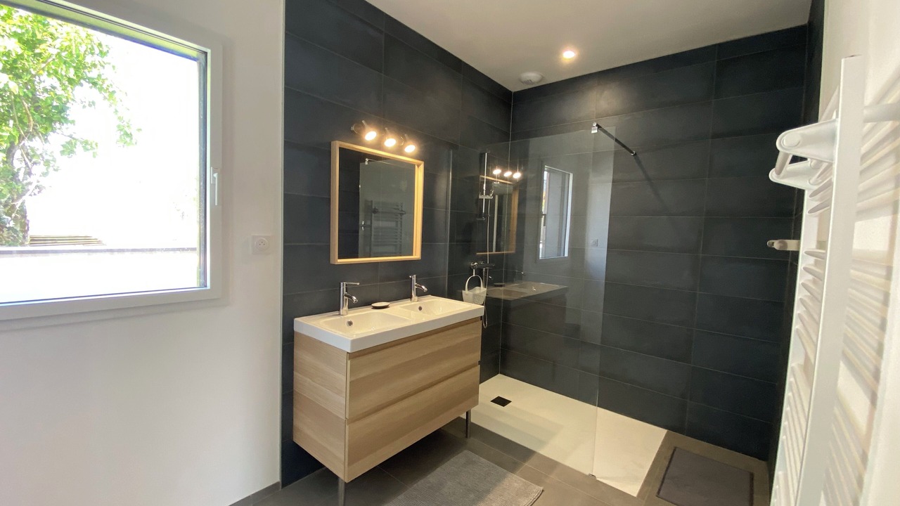 Photo of Bathroom in Ambon