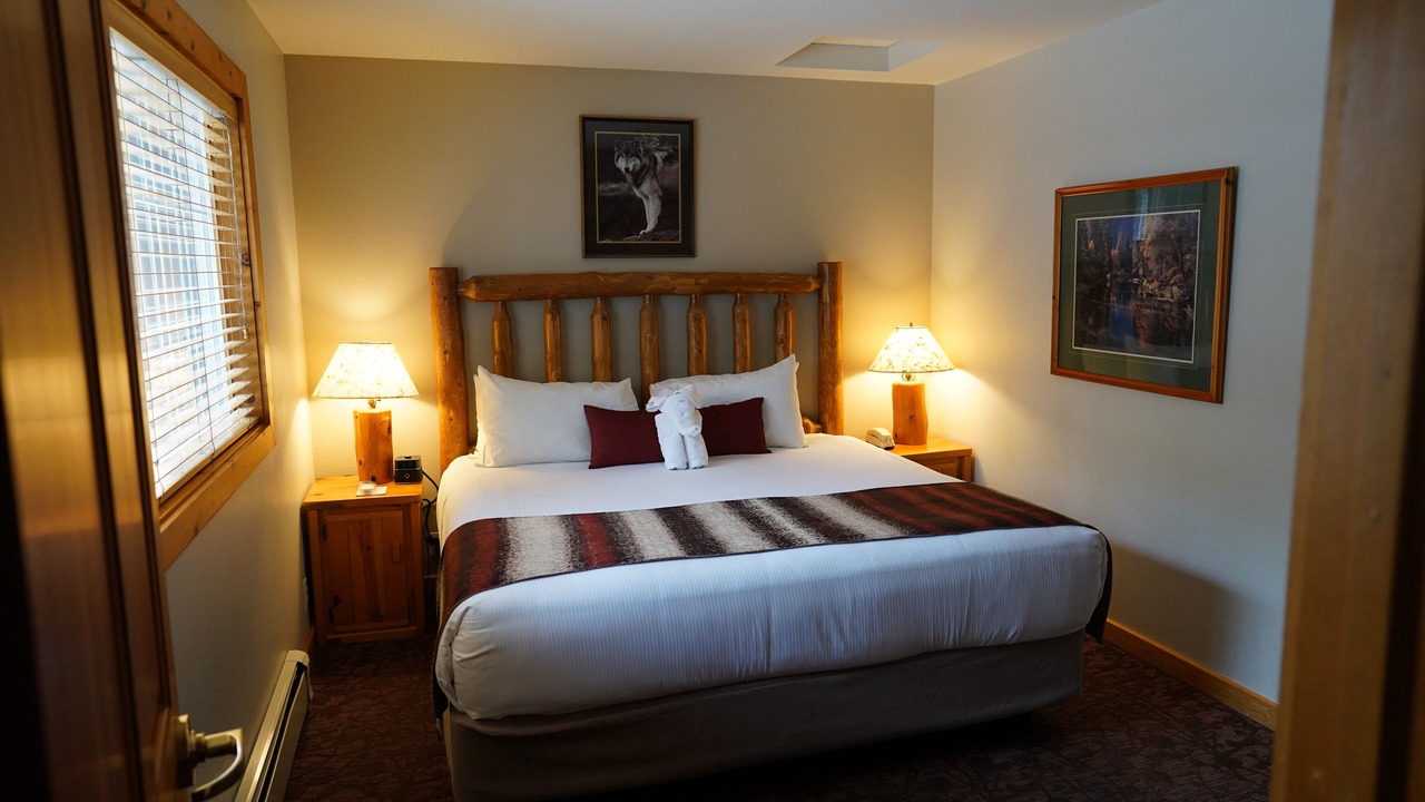 Photo of Bedroom in Tahoya Shores