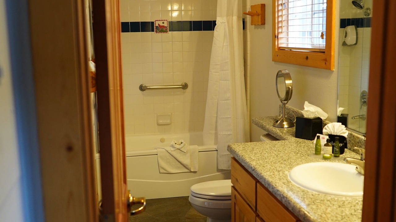 Photo of Bathroom in Tahoya Shores