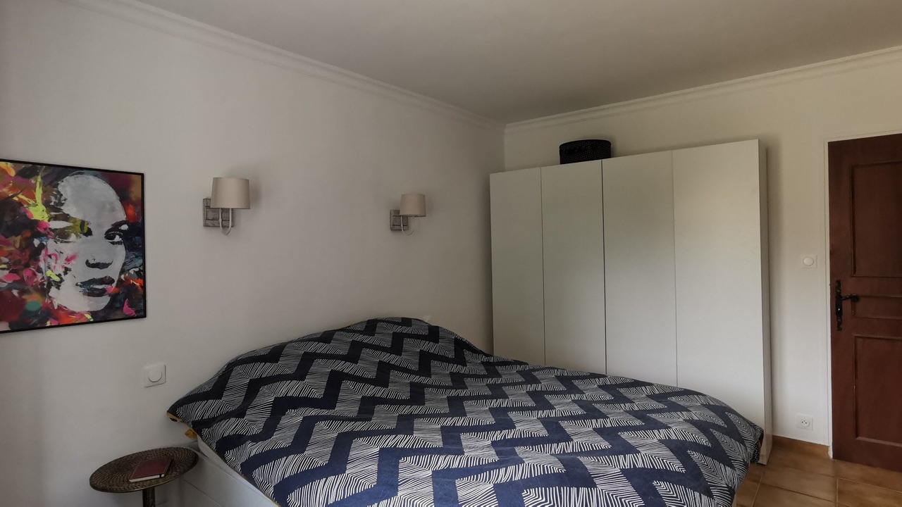 Photo of Bedroom in Malaucene