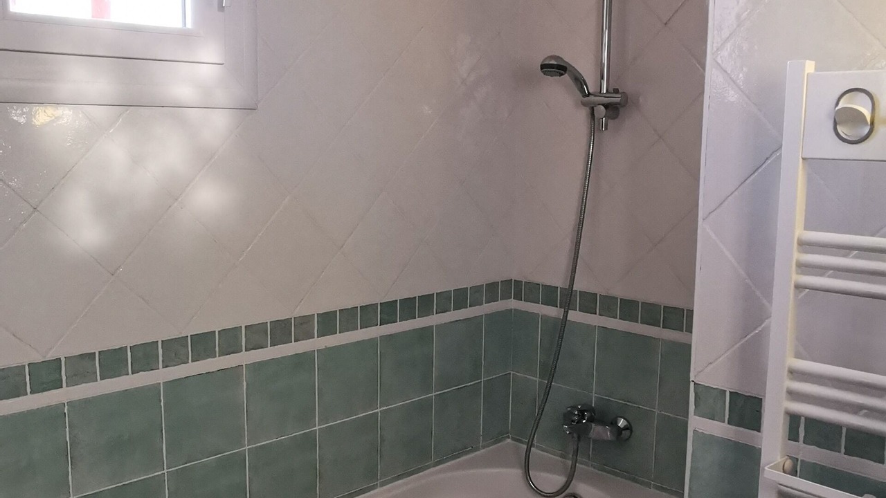 Photo of Bathroom in Malaucene