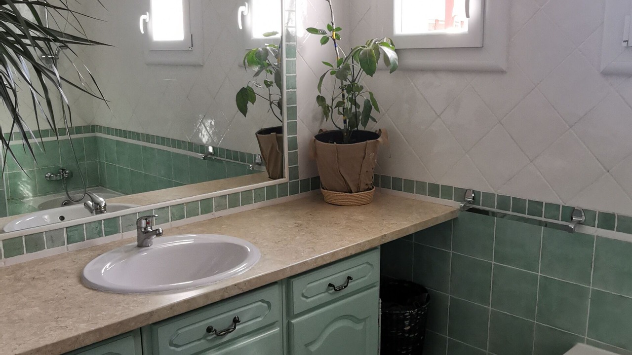 Photo of Bathroom in Malaucene