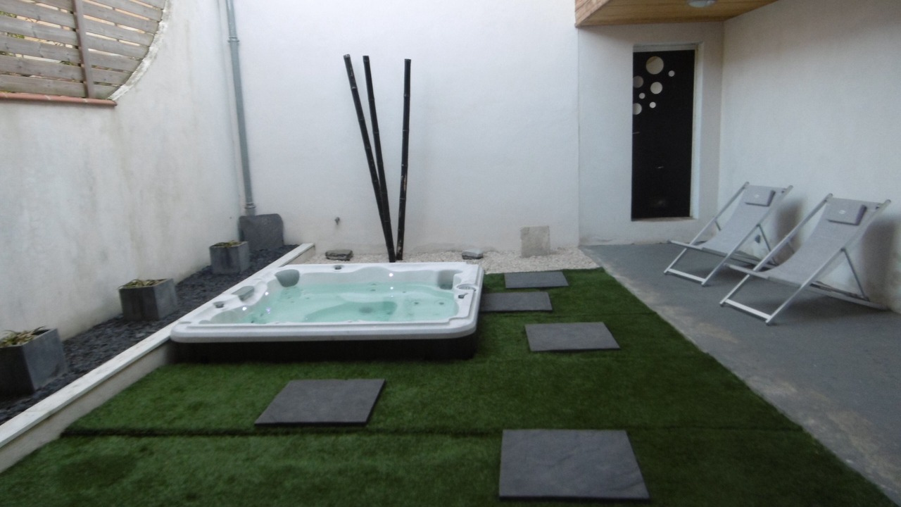 Photo of Outdoor in Sarrant