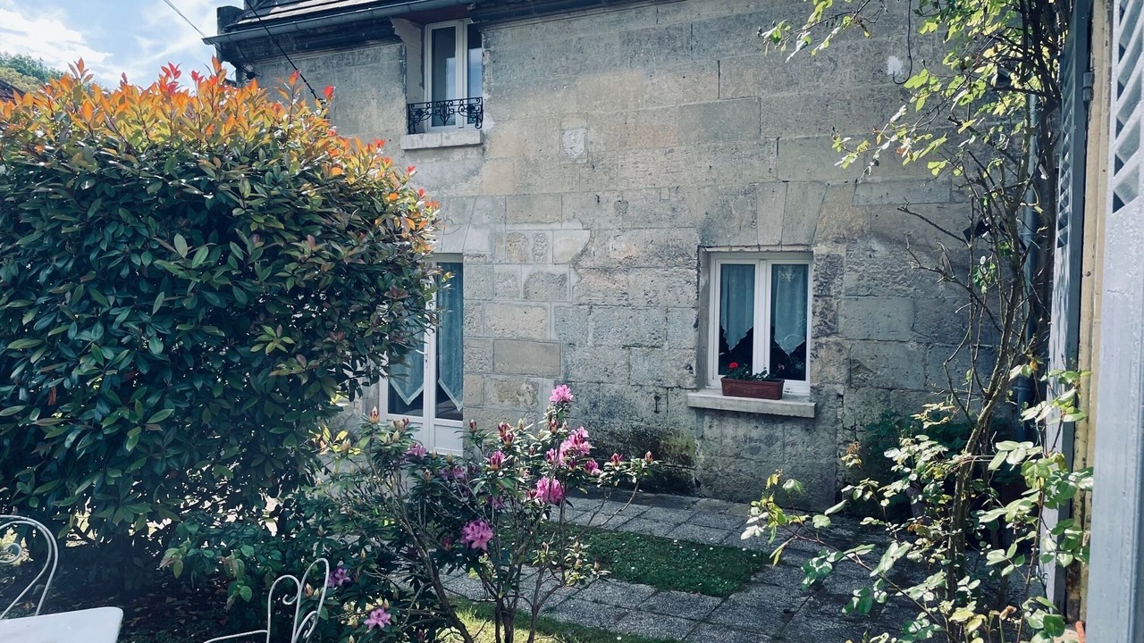 Photo of Patio Balcony in Cuise-la-Motte