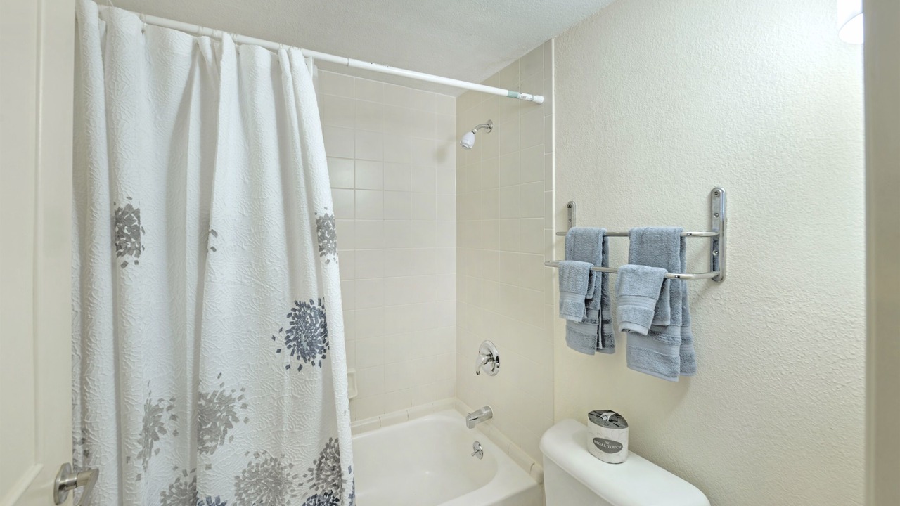 Photo of Bathroom in Ortona Park