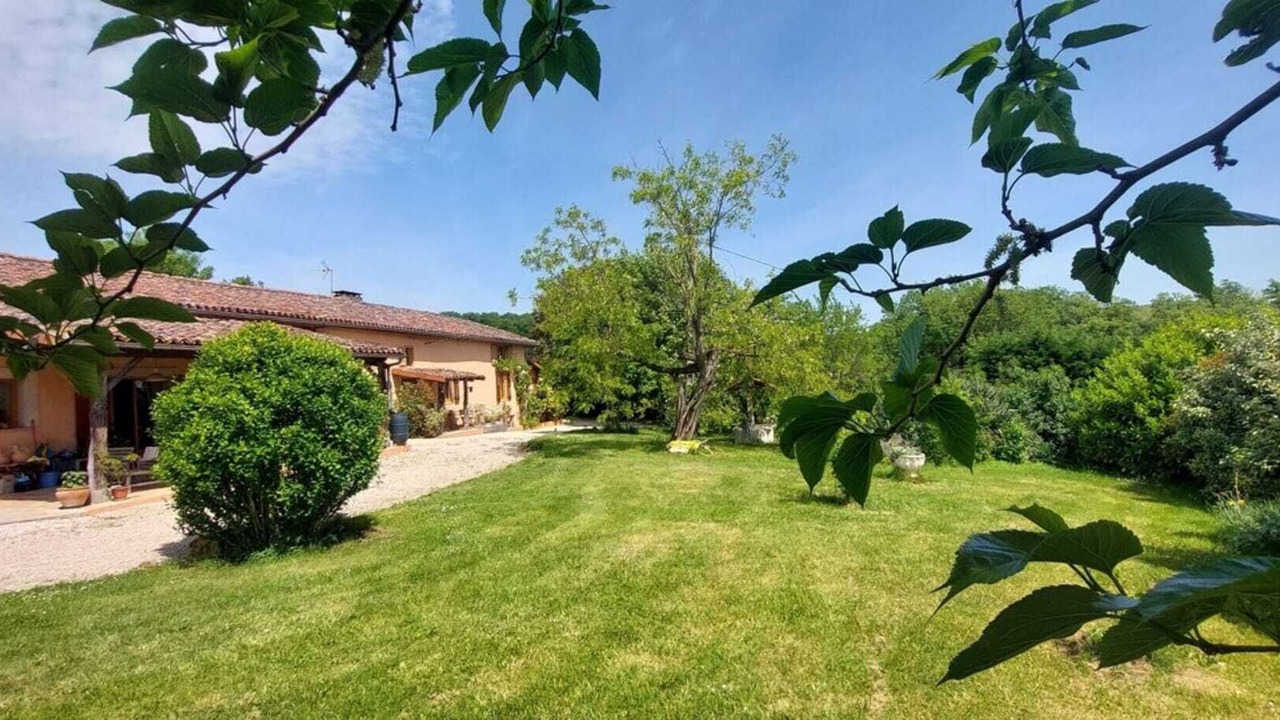 Photo of Outdoor in Monties