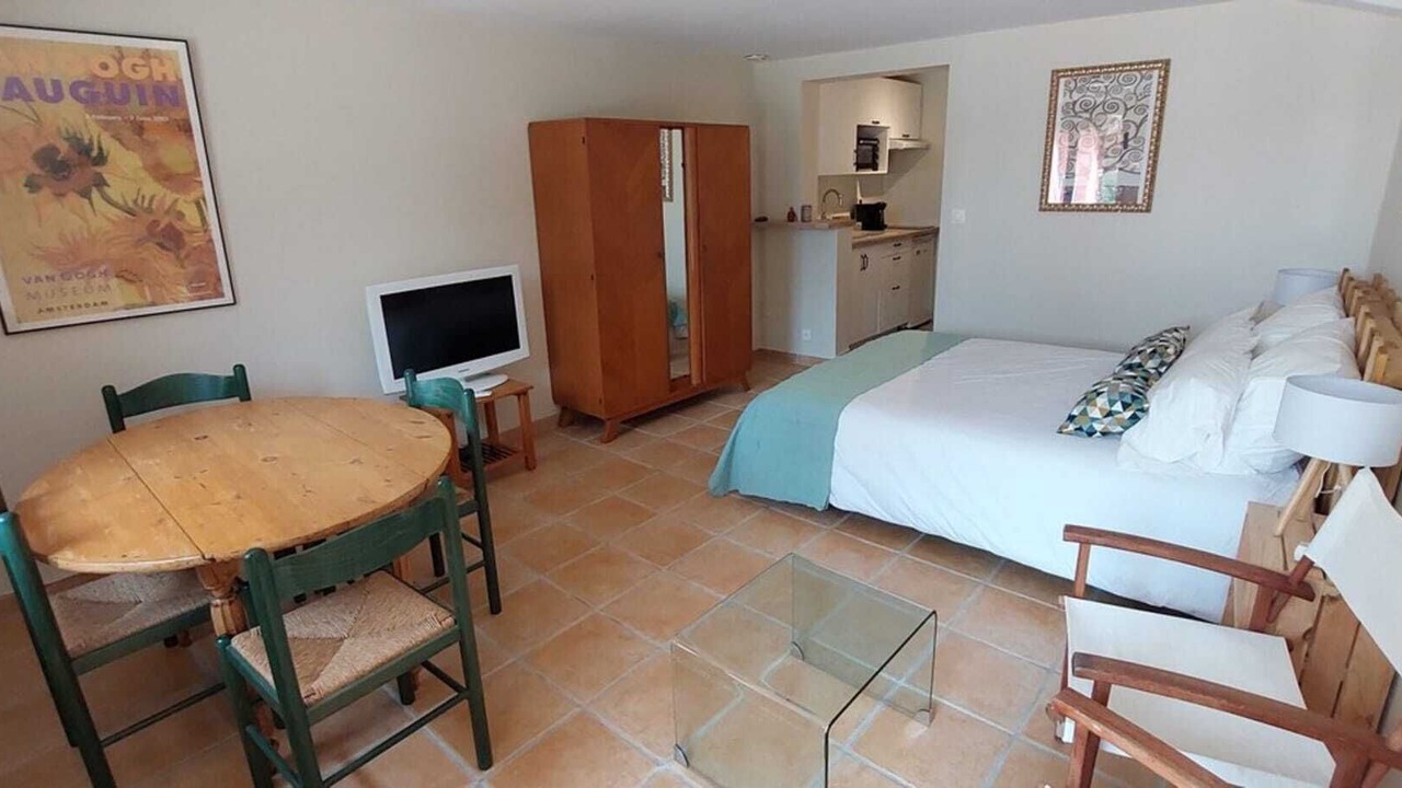 Photo of Bedroom in Monties