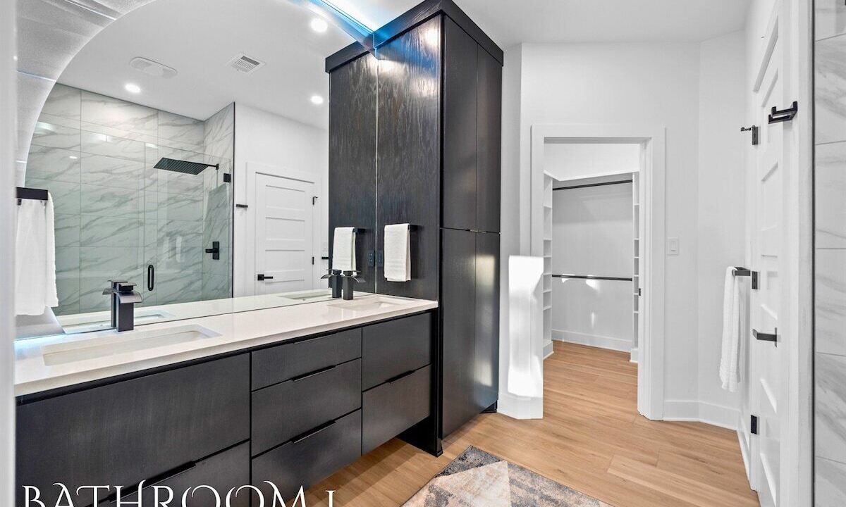 Photo of Bathroom in Mid America