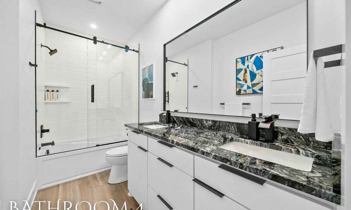 Photo of Bathroom in Mid America