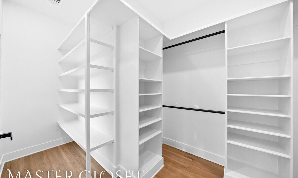 Photo of Bedroom in Mid America
