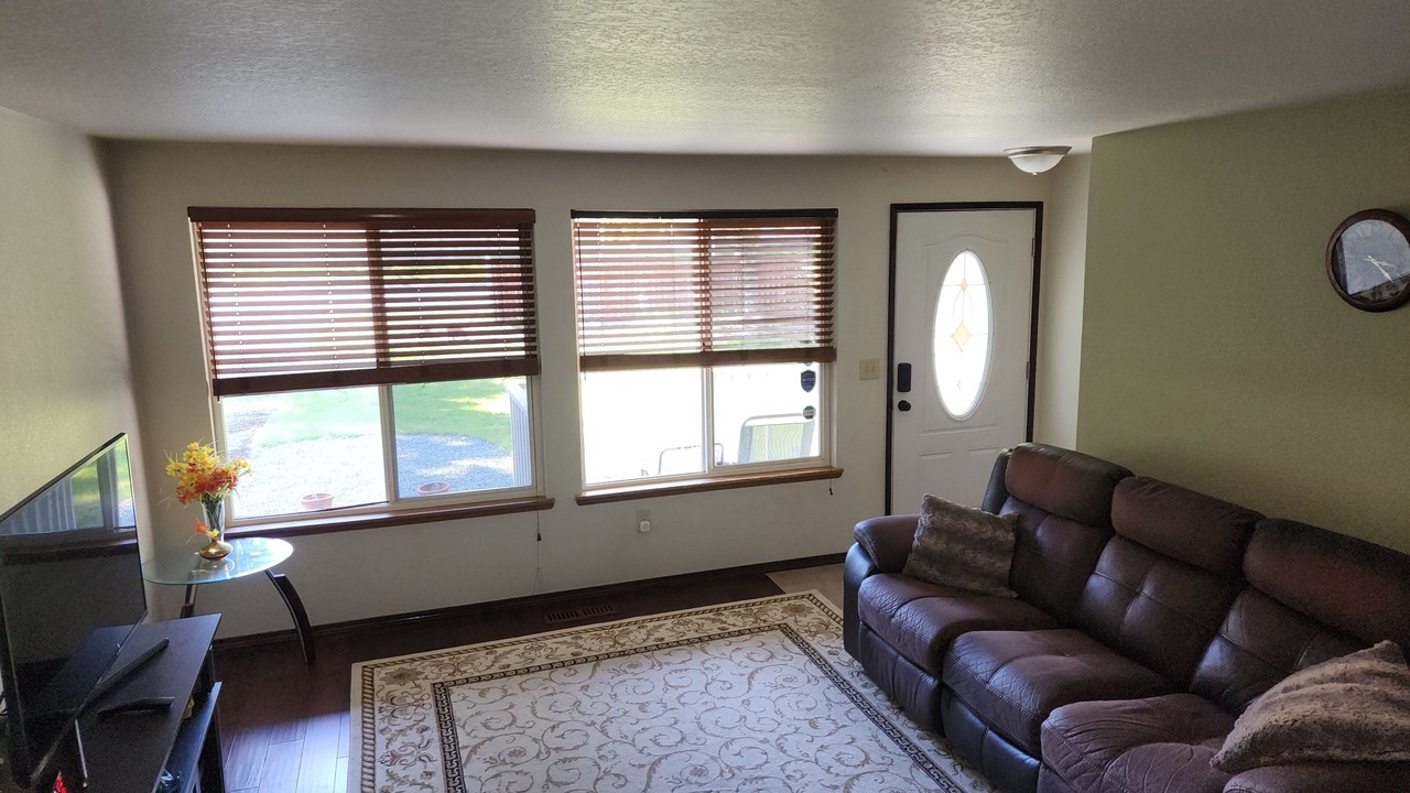 Photo of Livingroom in Silver Lake