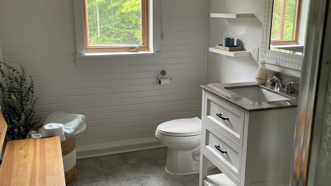 Photo of Bathroom in Manitoulin District