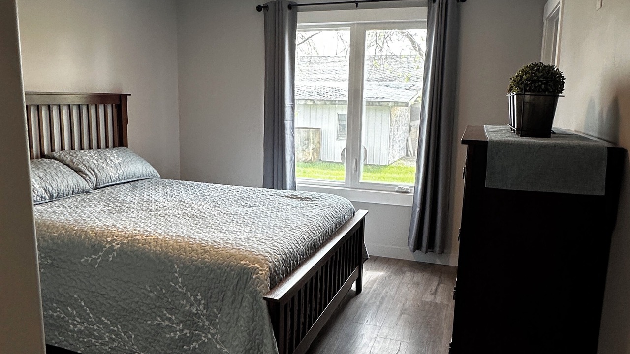 Photo of Bedroom in Island View