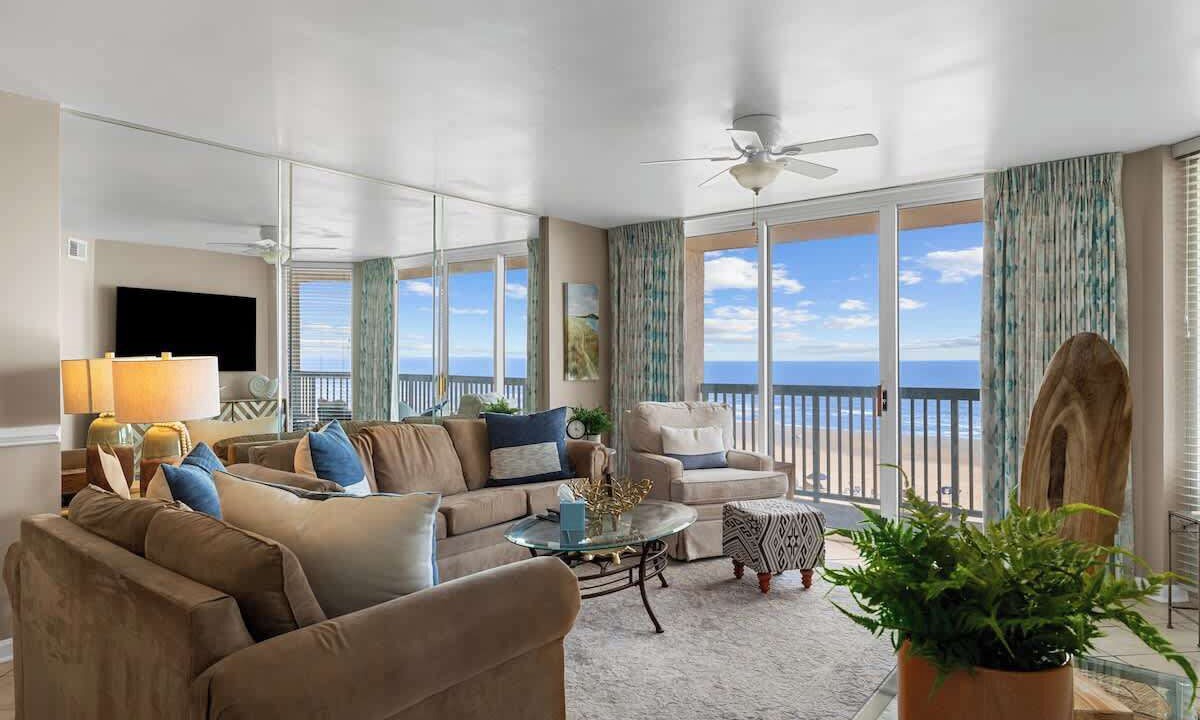 Photo of Livingroom in Ocean Drive