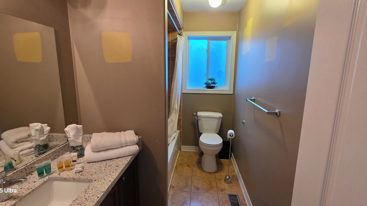 Photo of Bathroom in Lindsay